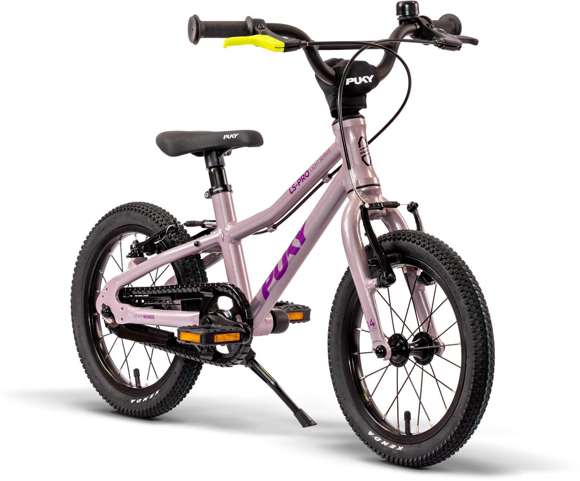 En lätt, liten PUKY LS-PRO 14 barncykel i rosa med svarta däck, sparkstötting och gul vänster bromshandtag. Aluminiumramen har lila "PUKY"-märke och är utformad för unga cyklister.