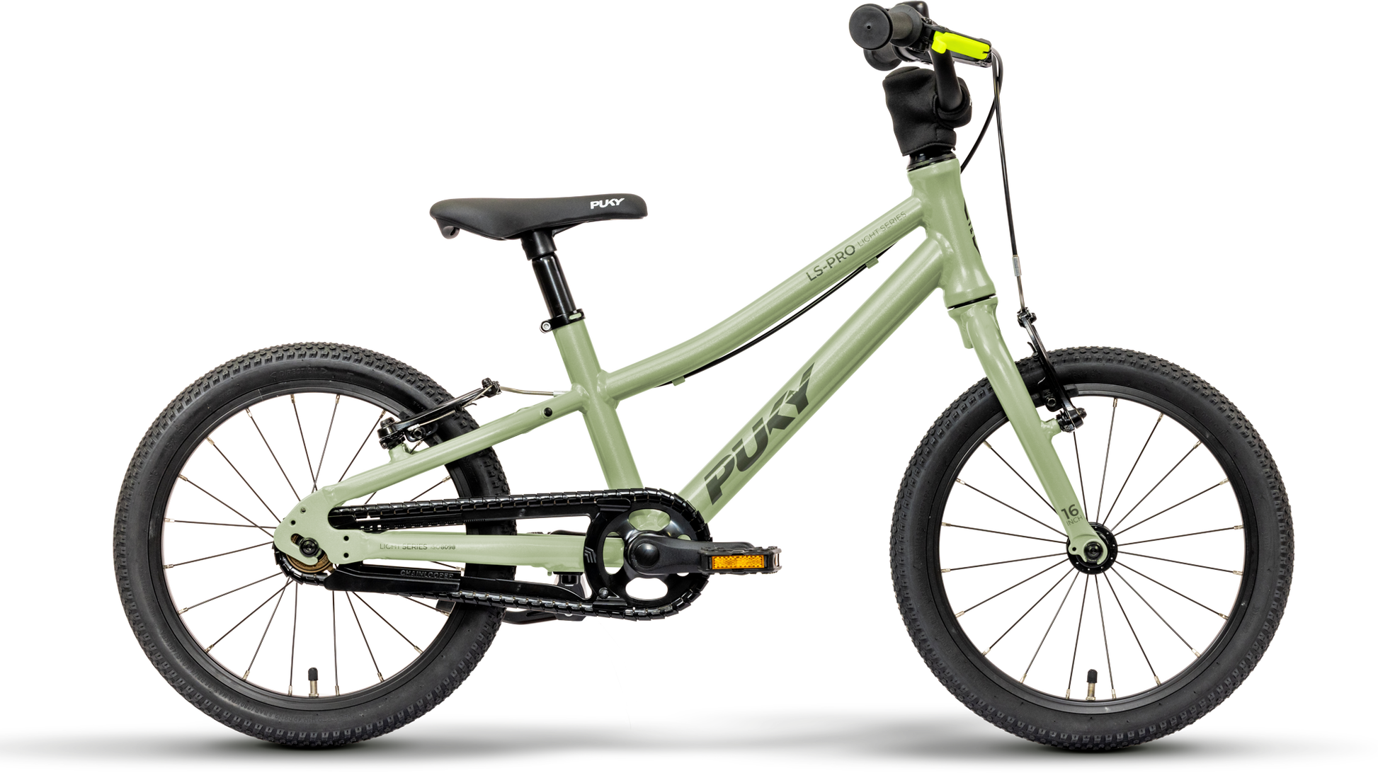 PUKY LS-PRO 16 är en ljusgrön barncykel med svarta däck, pedaler, styre och sadel. Den visas i profil mot en vit bakgrund och har en enkel ram med "PUKY"-märket på ramen och sätet.