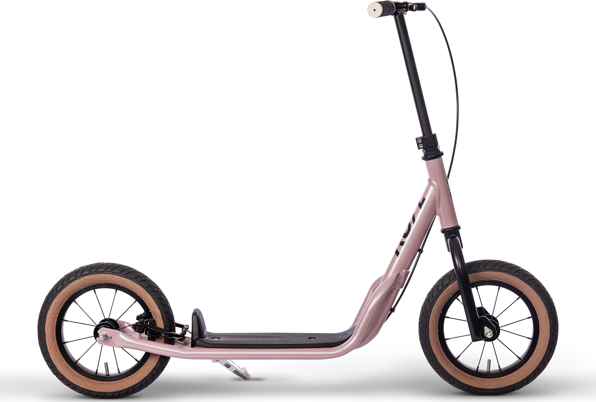 PUKY R 07 L är en rosa sparkcykel med stora svarta däck, solbruna fälgar, lågt däck, svart styre och sparkstötting - visas i profil mot en vit bakgrund.