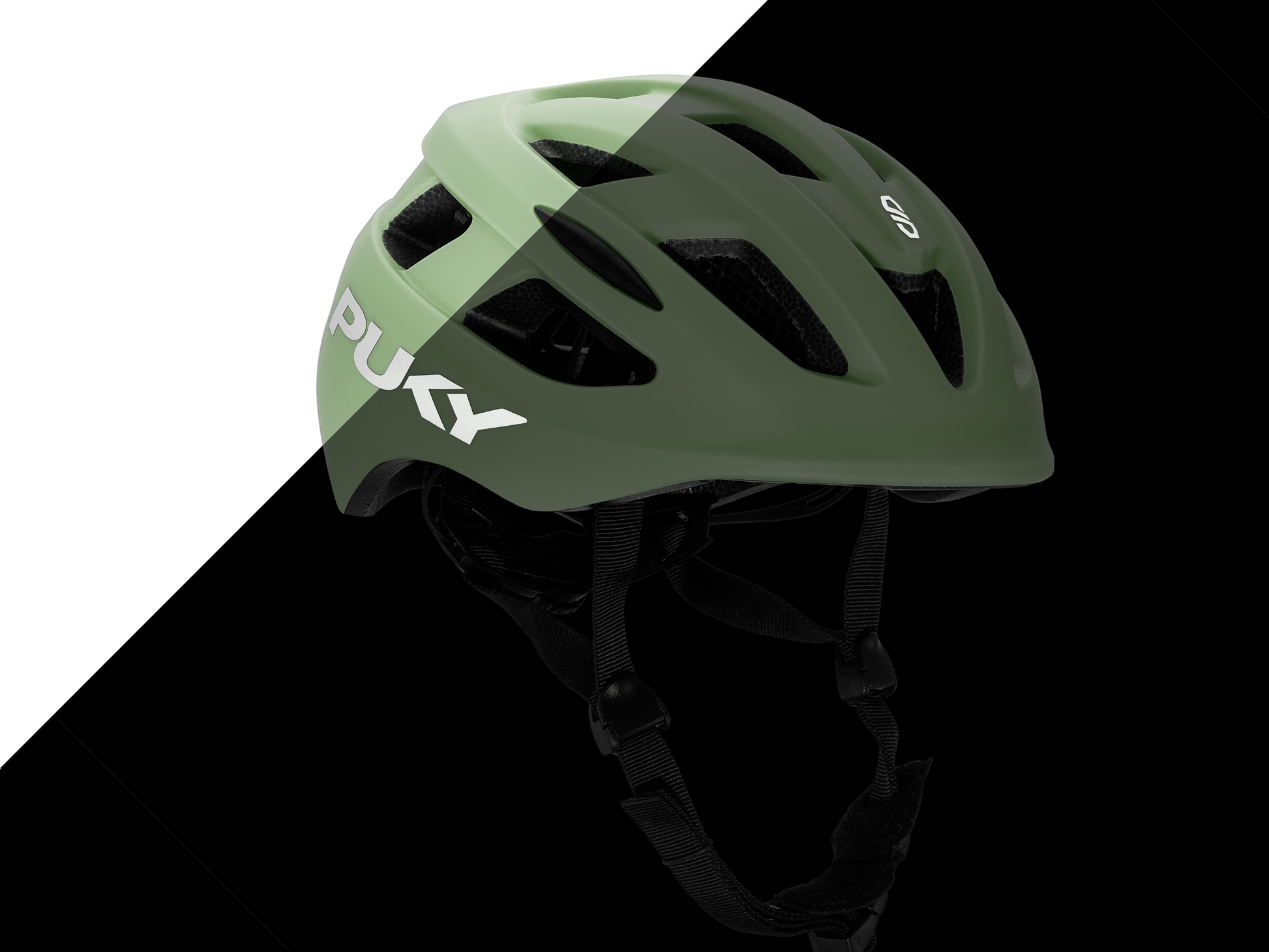 PUKY HELMET M från PUKY, med grön PU-finish och svarta remmar, visas på en diagonalt uppdelad svartvit bakgrund.